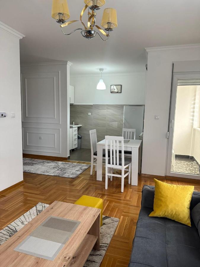 Apartamento Port 2 Belgrado Exterior foto